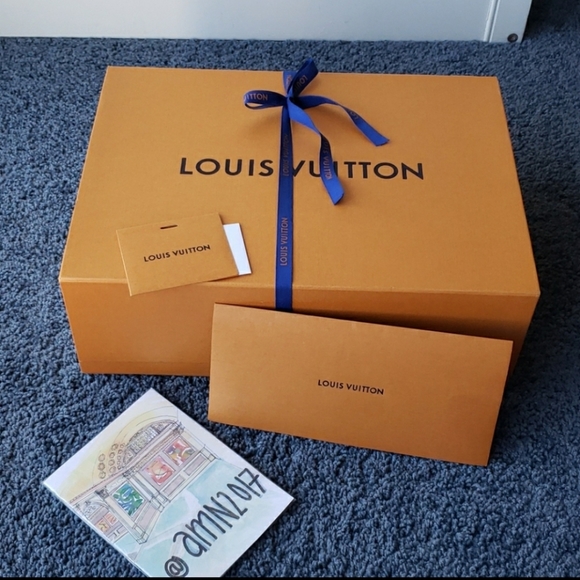 Louis Vuitton Gift Box and LV Ribbon w/ Gift tag - Picture 1 of 5
